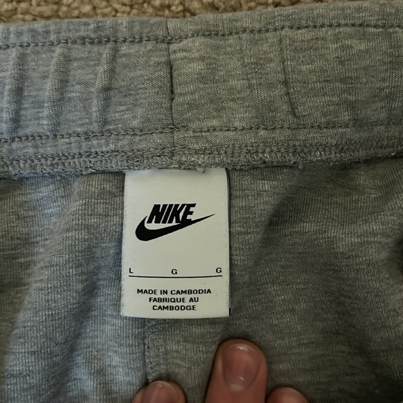 Nike Tech Fleece Sweatpants - Picture 3 of 3